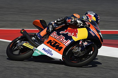 Binder aparece no fim e conquista pole em Barcelona