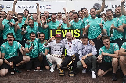 Hamilton - Mercedes commence à craquer sous la pression