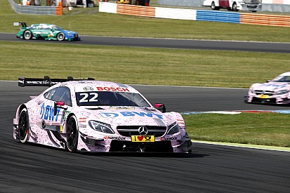 Auer vence em Lausitz; Farfus é retirado da prova por Molina
