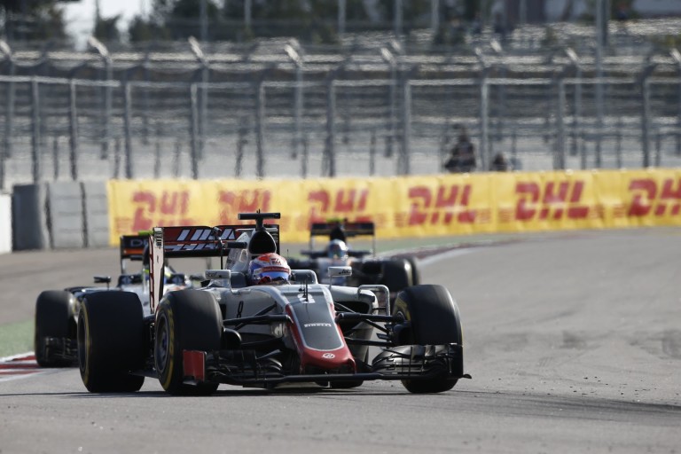 A Haas megérti, hogy Ecclestone nem szánja meg őket "könyöradománnyal", de valamit akkor is fizethetne!