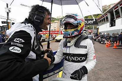 “Alonso está em outro nível”, dizem engenheiros da McLaren