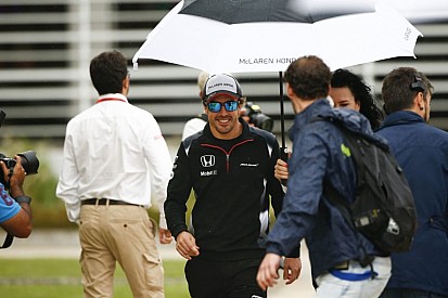 Alonso szerint nem fair Button szemére vetni, hogy kikapott egy újonctól