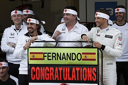 A McLaren oda meg vissza van Alonso és Button hűségétől és optimizmusától!