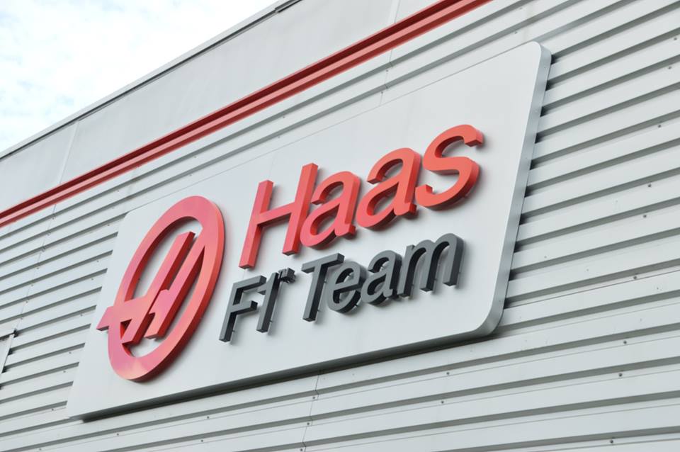 Ma jelentik be a Haas F1 Team két versenyzőjét