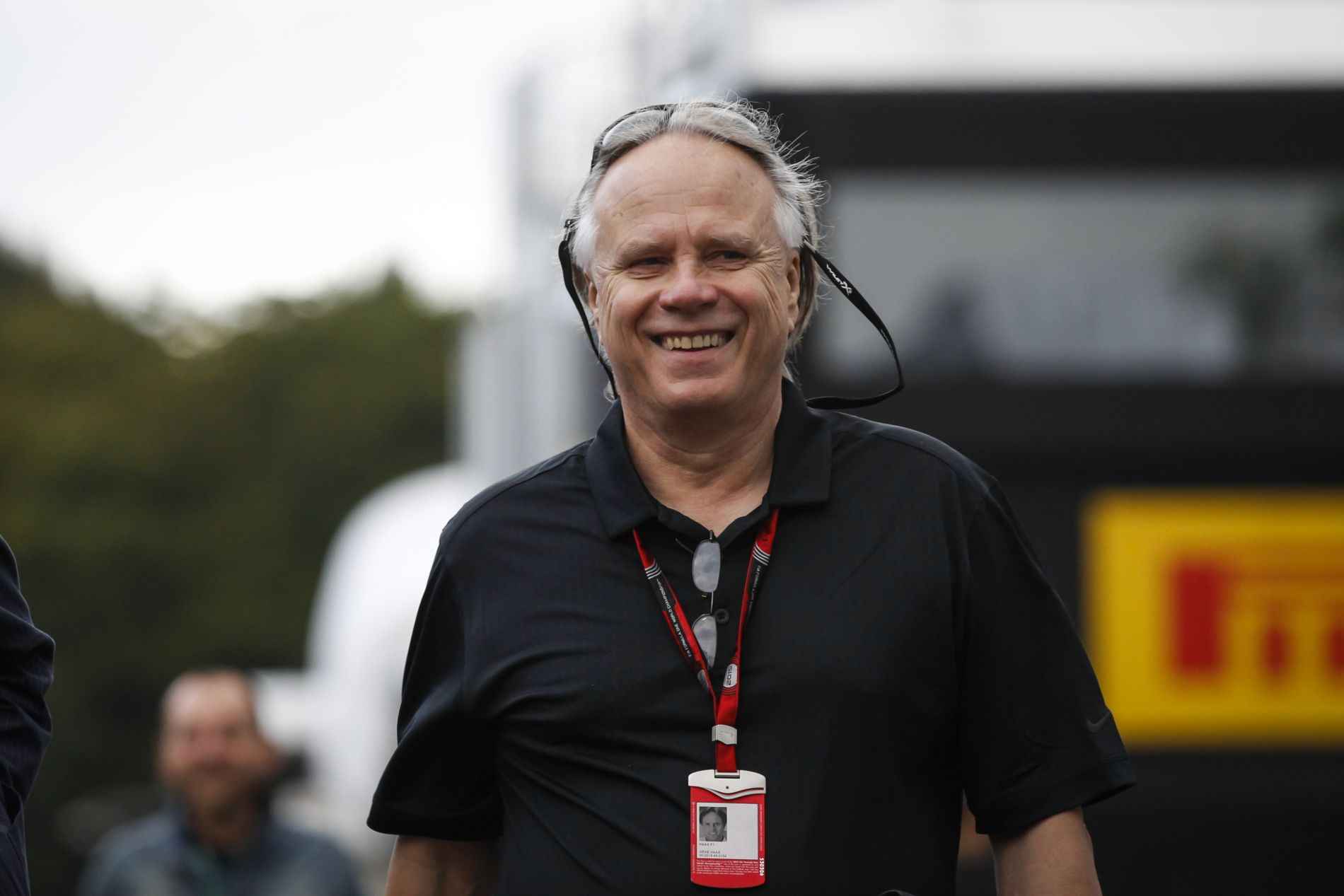 Ecclestone a Forma-1 Keresztapja: Gene Haas hozza az amerikai stílust