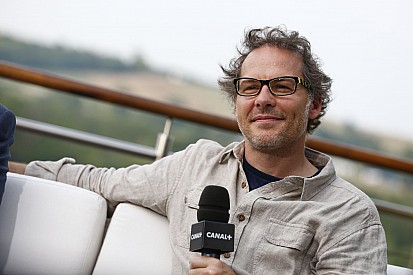 Villeneuve szerint nagy butaság egy 17 éves versenyzőnek ülést adni a Forma-1-ben