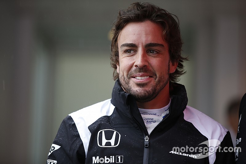 Alonso - Ce n'est "pas improbable" de jouer le titre en 2017