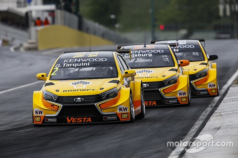 MAC3 Qualifying, Gabriele Tarquini, LADA Sport Rosneft, Lada Vesta; Hugo Valente, LADA Sport Rosneft