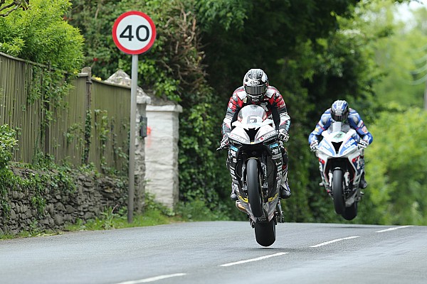 Isle of Man TT: Michael Dunlop deklassiert Rest der Welt in Senior TT