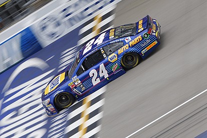 Elliott marcó el camino en la primera práctica de Michigan