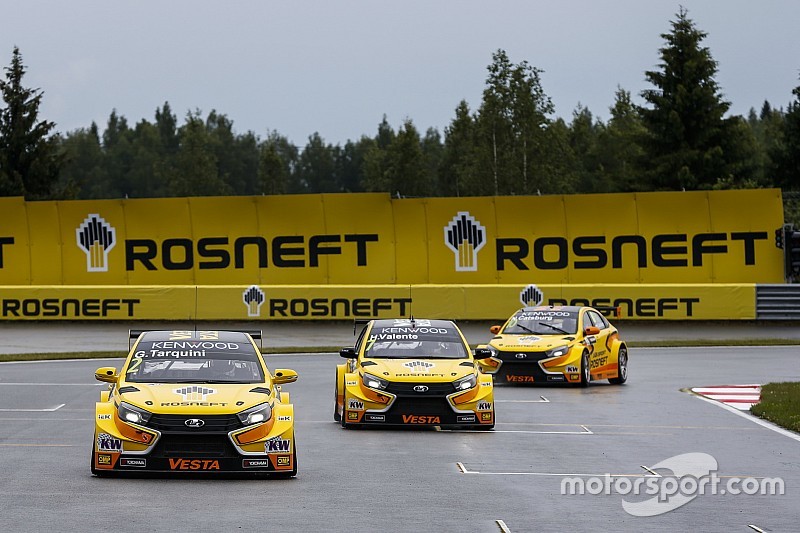 Gabriele Tarquini, LADA Sport Rosneft, Lada Vesta; Hugo Valente, LADA Sport Rosneft, Lada Vesta; Nicky Catsburg, LADA Sport Rosneft, Lada Vesta