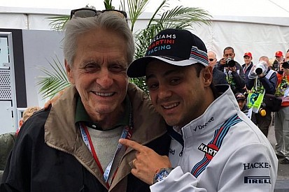 Antes do GP do Canadá, Massa e Alonso tietam estrelas