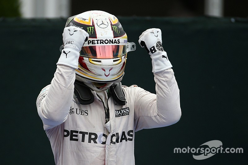 Le vainqueur Lewis Hamilton, Mercedes AMG F1 W07