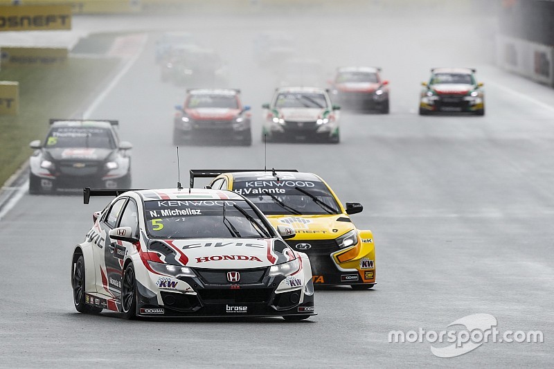 Michelisz: "Soffriamo il bagnato estremo, il podio è molto positivo"