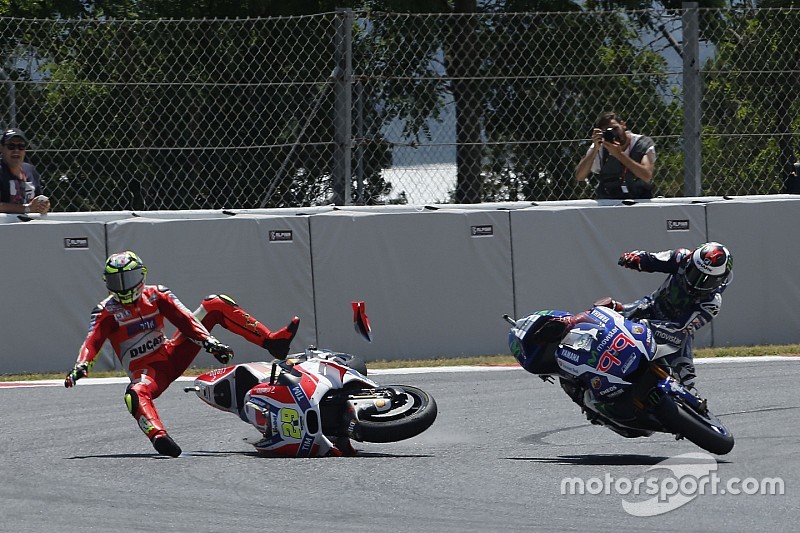 Le Directeur de course explique la sanction d'Andrea Iannone