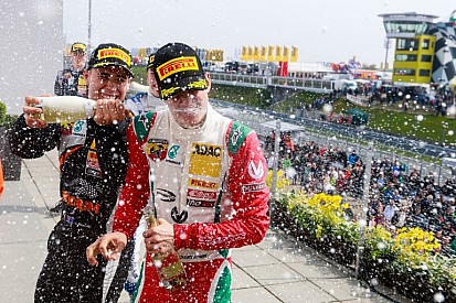 Mick Schumacher versenyét tönkretette a biztonsági autó, de így is második lett Imolában