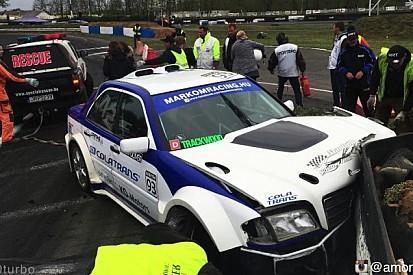 V12-es C Merci a falban Máriapócson: nagyot kapott a driftvas