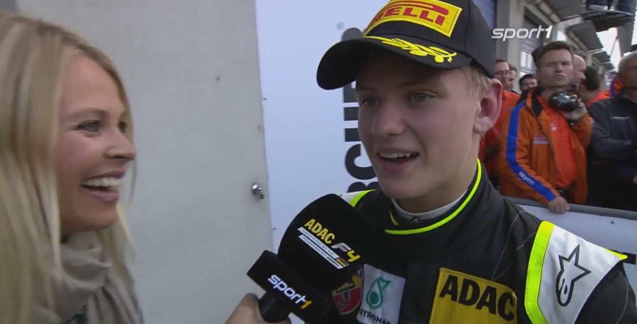 Schumaher fia rendkívül boldog volt az első F4-es sikere után