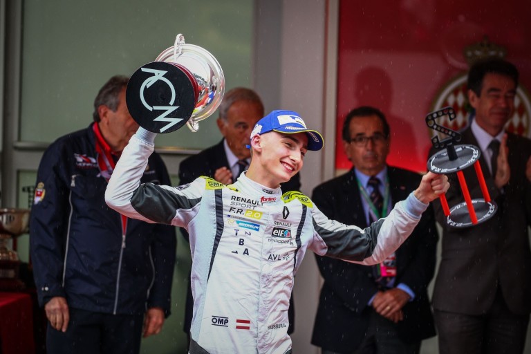 Habsburg Ferdinánd a pole-ban és dobogón a monacói hercegségben