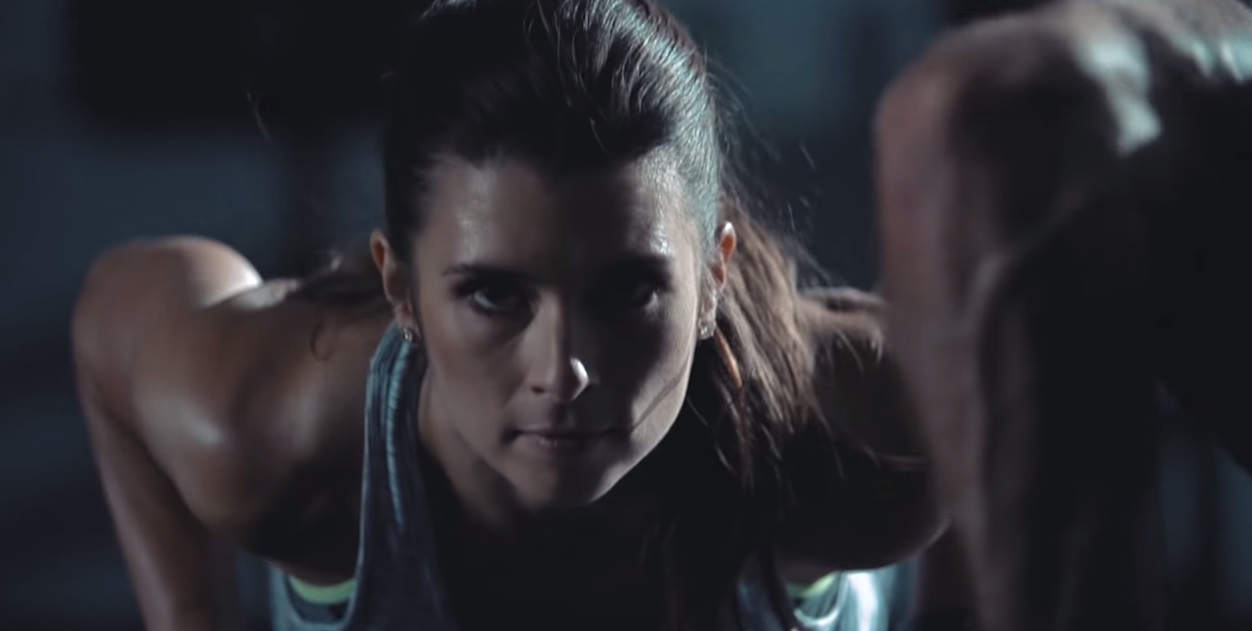 Danica Patrick keményebb, mint sok férfi egyszerre: A Forma-1-be vele!