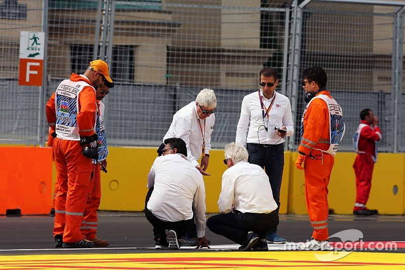 F1-officials werken aan oplossing voor kerb-probleem Baku