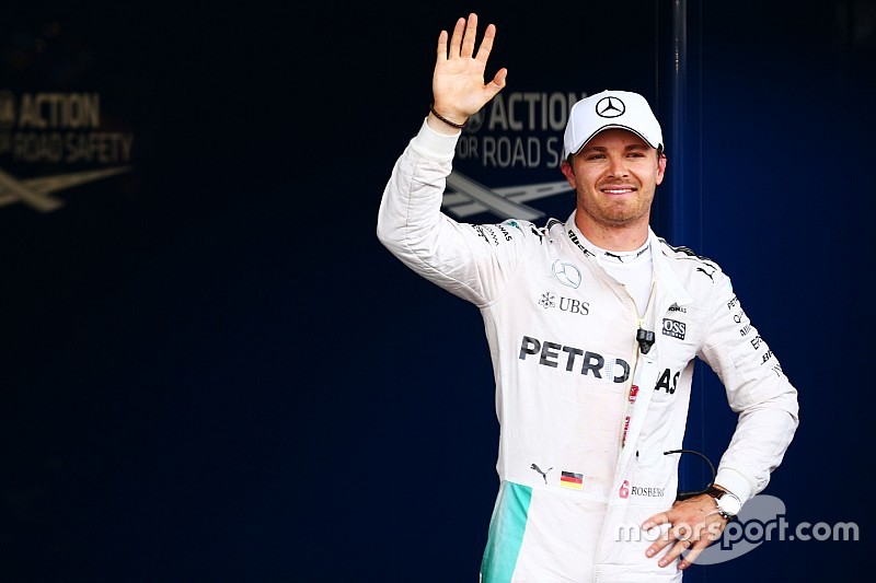 Nico Rosberg, Mercedes AMG F1 fête sa pole position au parc fermé