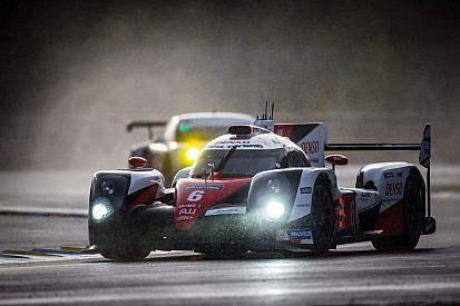 Heure 8 - Toyota déroule sa stratégie en tête, Audi faiblit