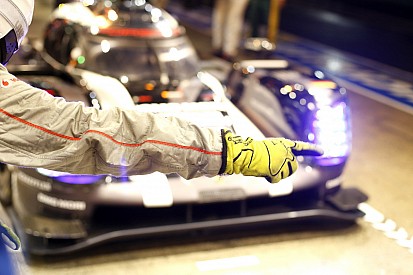 Le Mans, 10. Ora: resta solo una Porsche in lotta con la Toyota