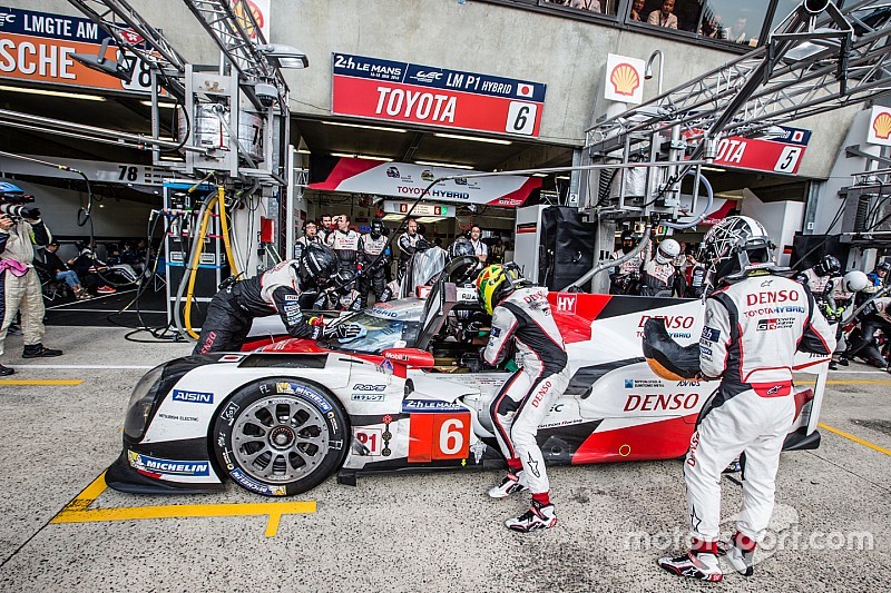 Le Mans nach 12 Stunden: Toyota geht mit Vorsprung in die zweite Rennhälfte