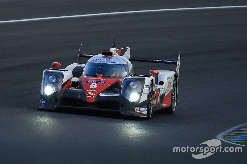 Problemas para Toyota a menos de tres horas del final