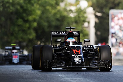 Boullier - En course, Alonso a un GPS dans la tête