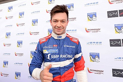 Q1 - Vaxiviere signe la pole à domicile