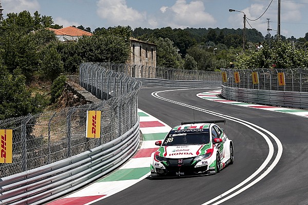 Monteiro festeggia la pole position casalinga a Vila Real!