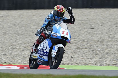Loi baalt van "trilling" en regen in kwalificatie Moto3