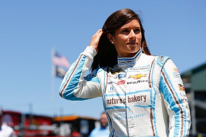 Nueva actitud de Danica la lleva a su mejor día en Sonoma