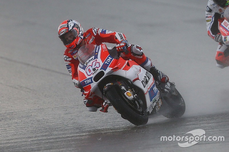 Dovizioso: "Io e Valentino ci siamo eliminati a vicenda"