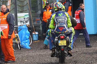 Zebra molhada em Assen; o domingo da MotoGP ilustrado