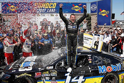 Em final emocionante, Stewart põe fim a jejum em Sonoma