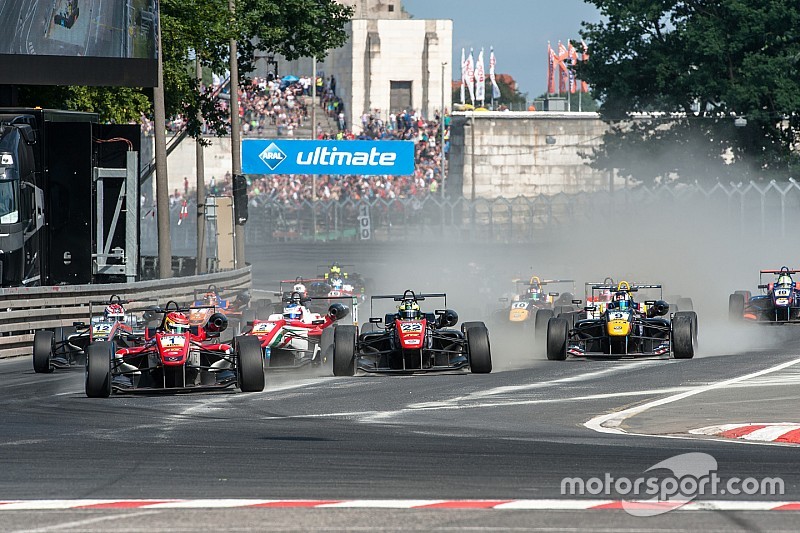 Start: Lance Stroll, Prema Powerteam, Dallara F312 - Mercedes-Benz; Joel Eriksson, Motopark, Dallara