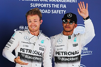 Hamilton: "Il rapporto con Nico è sorprendentemente buono ora"