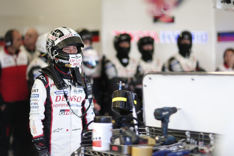 Le Mans: Zokogás és ölelgetés az úr a Toyota garázsában