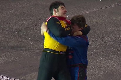 Gallagher issues apology for fight