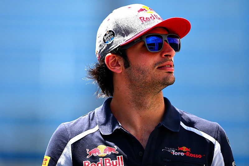 Carlos Sainz confirmé chez Toro Rosso pour 2017