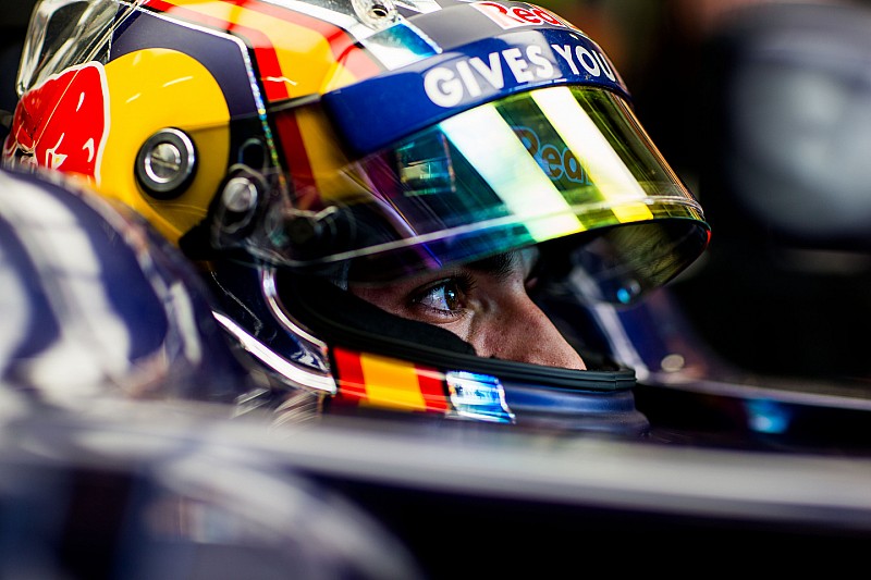 Carlos Sainz seguirá en Toro Rosso