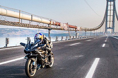 Record battu : Kenan Sofuoglu a atteint les 400 km/h !