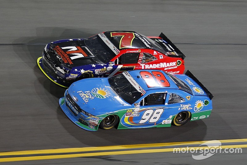 Xfinity in Daytona: Zwei "Big Ones", Aric Almirola siegt unter Gelb