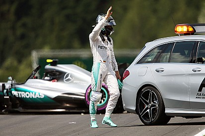 Mercedes: Rosberg sostituisce il cambio e paga 5 posizioni al via!