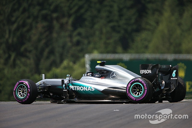 L'accident de Rosberg lui coûte 5 places sur la grille