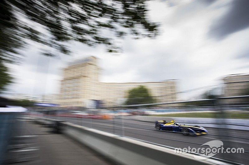Prost en la pole para la primera carrera en Londres