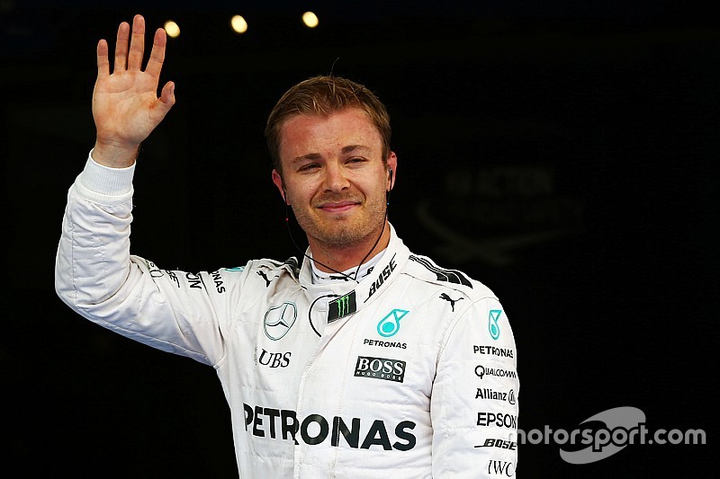 Punido, Rosberg elogia trabalho da equipe para classificação
